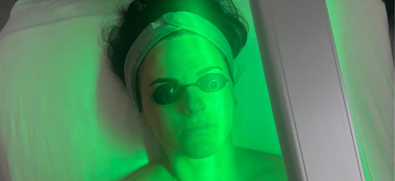 Green light therapy facial calming redness and evening skin tone for balanced and restored complexion